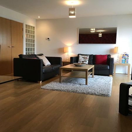 Cardiff Bay Luxury Apartment Bagian luar foto