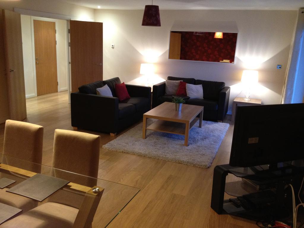 Cardiff Bay Luxury Apartment Bagian luar foto