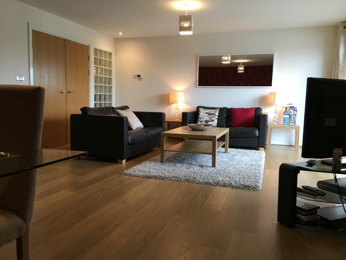 Cardiff Bay Luxury Apartment Bagian luar foto